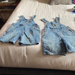 NWT/NWOT Size 4 Bibs